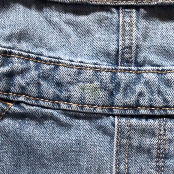 Gap 12-18m denim romper - Picture 2 of 7